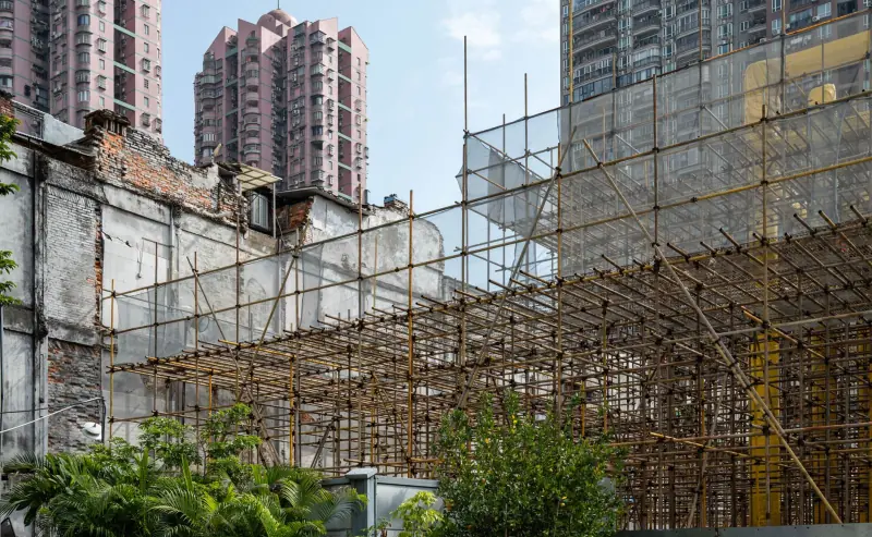 西安家装瓷砖选购指南：釉面砖与抛光砖的适用场景对比