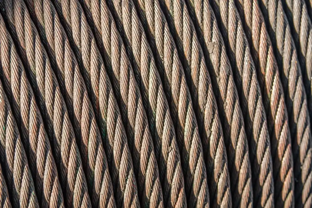 西安建材市场瓷砖选购指南：赵氏建材解析通体砖与釉面砖差异